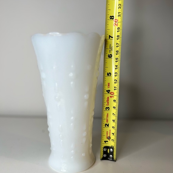 Antique Vintage Milk Glass Vase - Dots - Picture 7 of 7